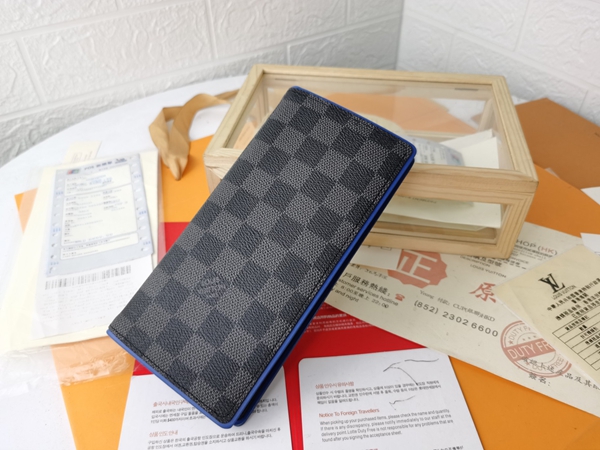 LVコピーウォレット背面デザイン